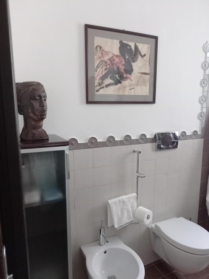 Confortevole Bari Esterno foto