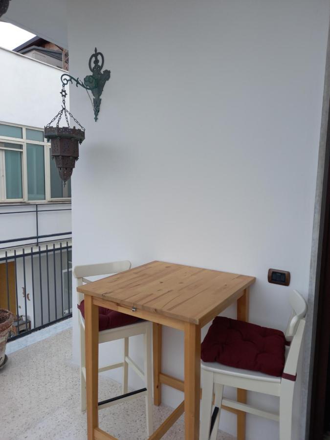 Confortevole Bari Esterno foto