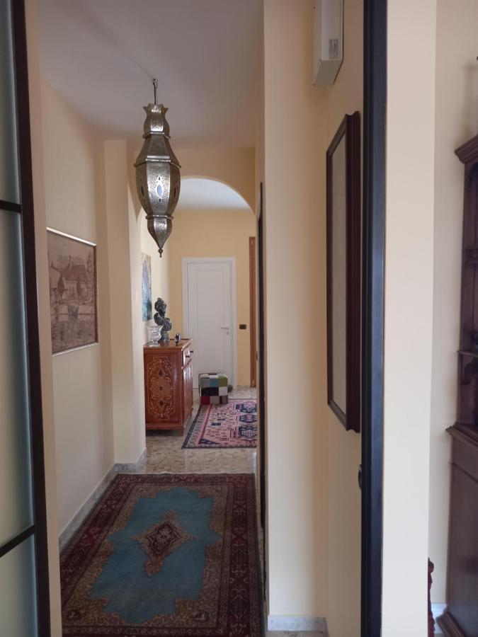 Confortevole Bari Esterno foto
