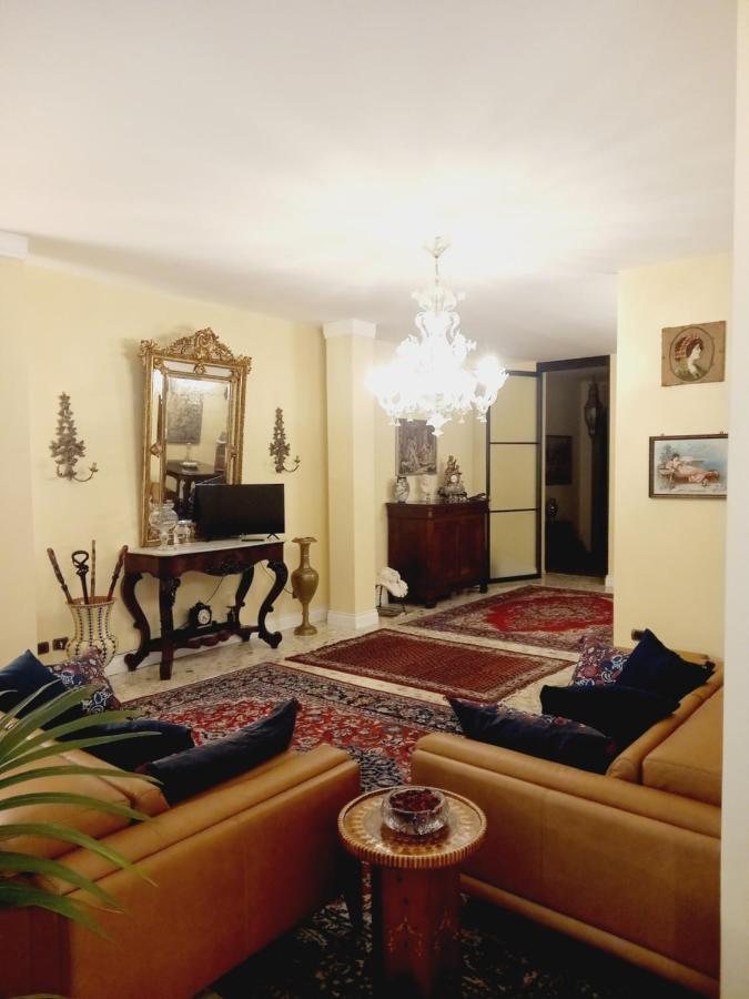 Confortevole Bari Esterno foto